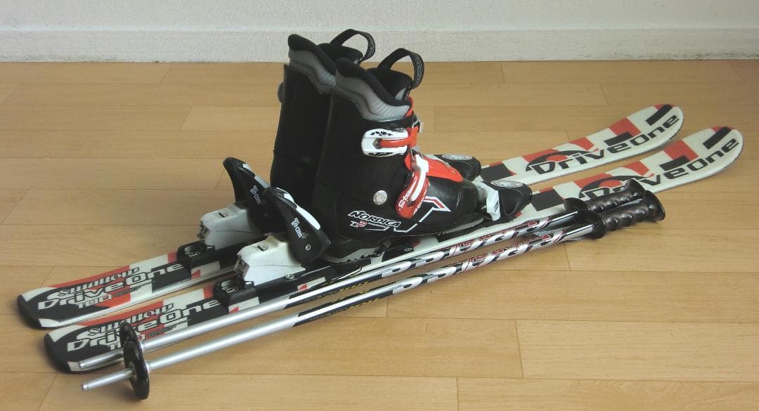 ■1月限定■送料無料■スワロー■子供用スキーセット■100/19.5■WAX済■