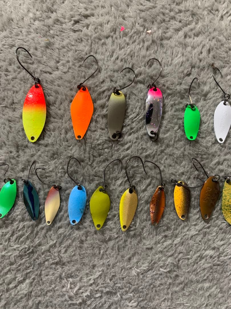 エリアトラウト引退セット　有名メーカースプーンあり47個付き