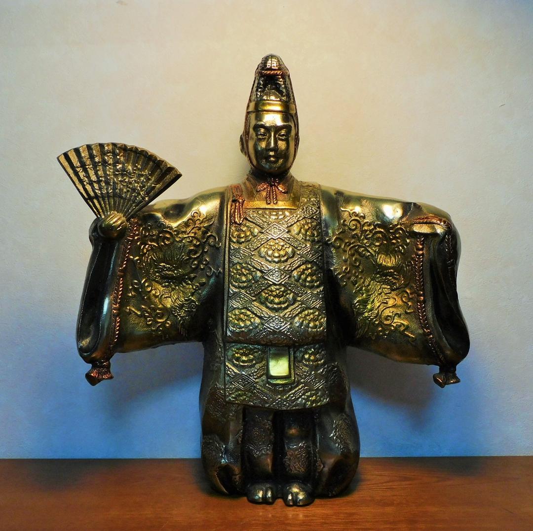 『翁』、高岡銅器製 風格有るサイズ感です。