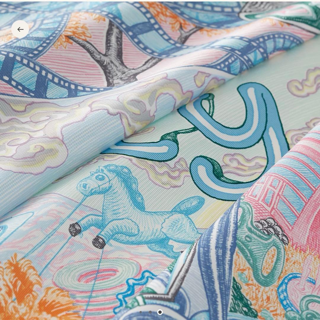 26エルメス くカレ 90 《シティー・オブ・ライト》