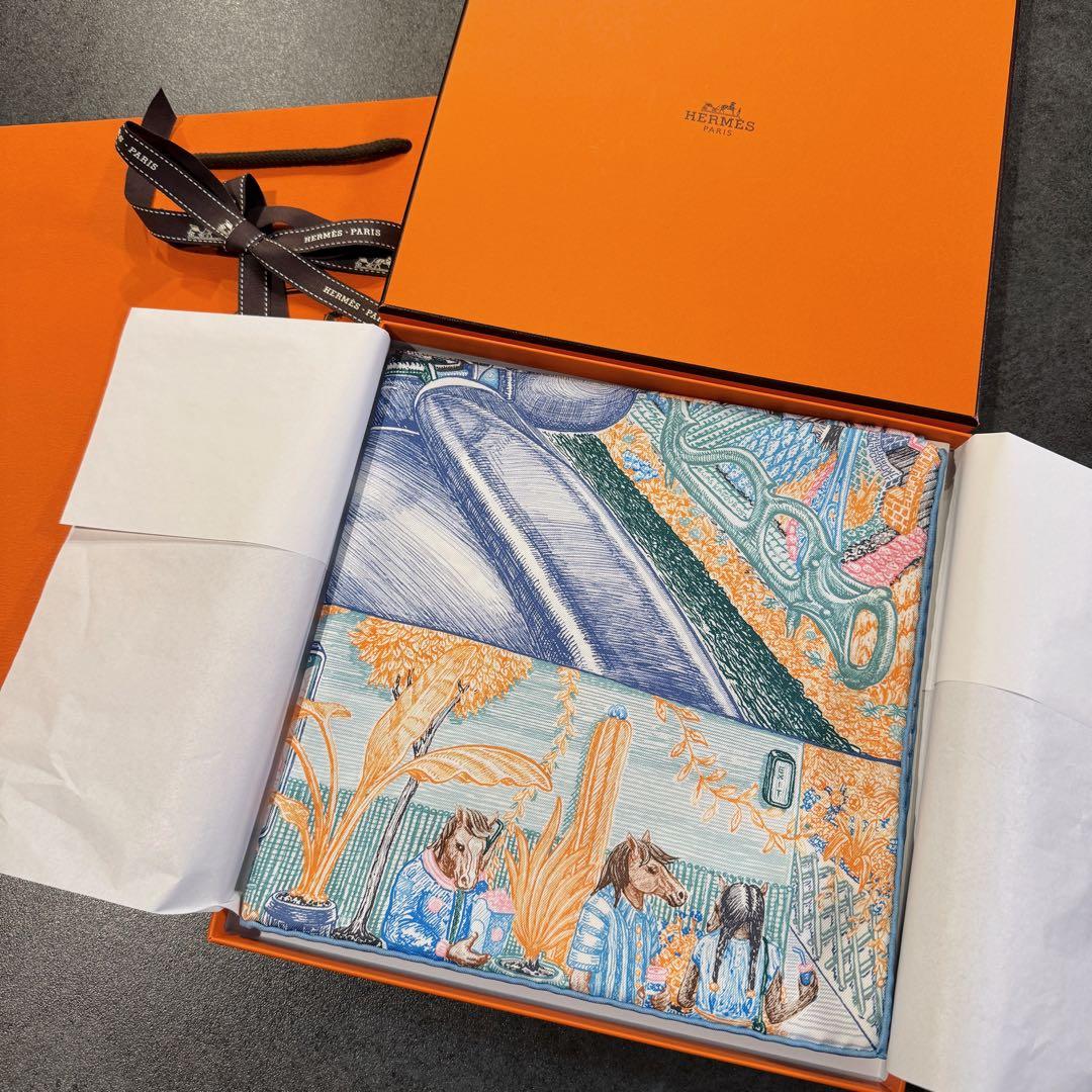 26エルメス くカレ 90 《シティー・オブ・ライト》