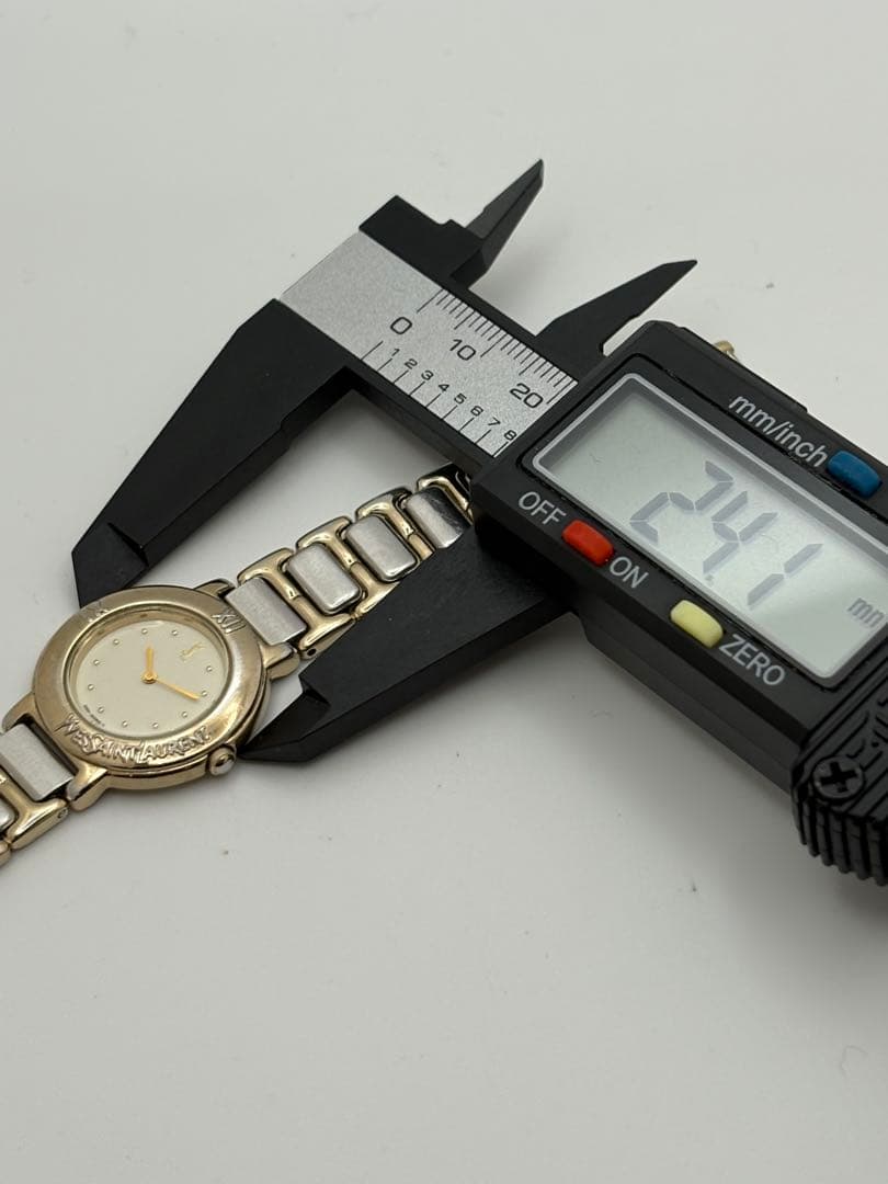 イヴサンローラン Yves Saint Laurent クォーツ 腕時計 稼働品