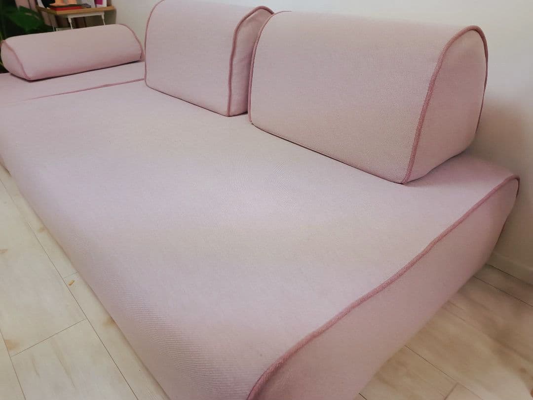 francfrancかわいいピンクソファ 背もたれ付き