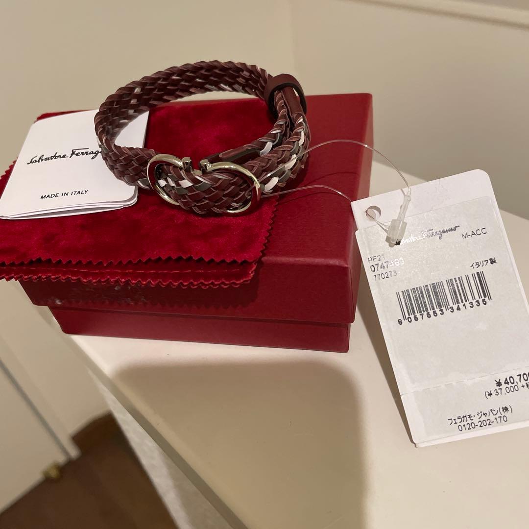 Salvatore Ferragamo ブラウンレザーバングル