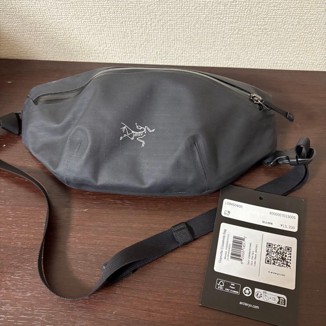 ARC’TERYX Granville Crossbody Bag 黒