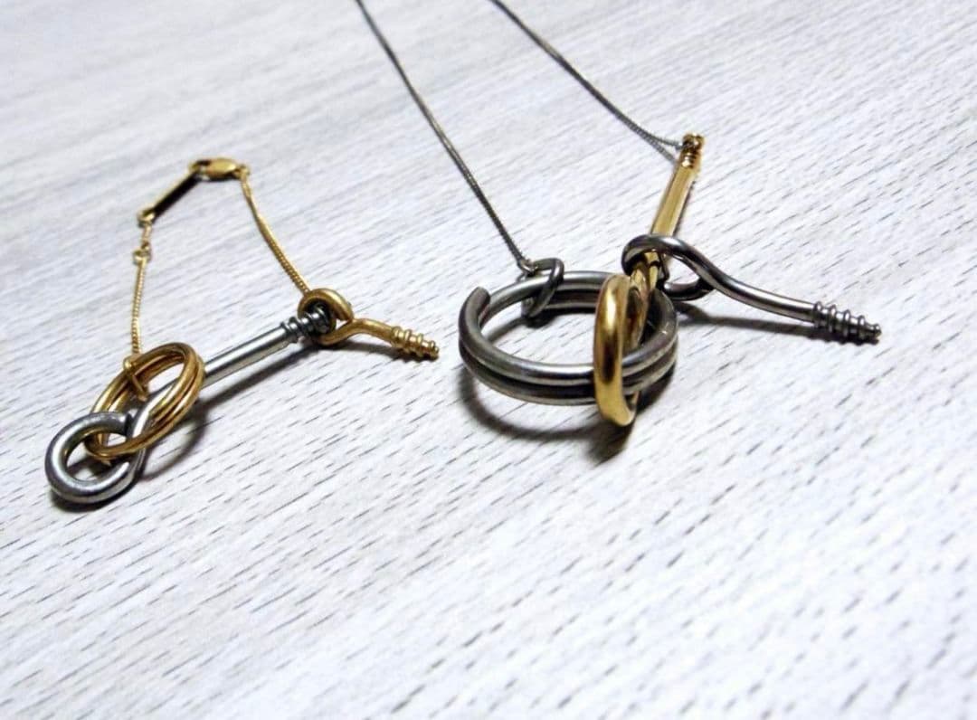 値下げ❗BALENCIAGA バレンシアガ　釘　ブレスレット