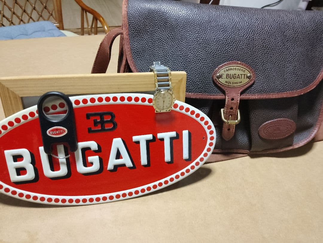 BUGATTI E. BUGATTI レザーバッグ