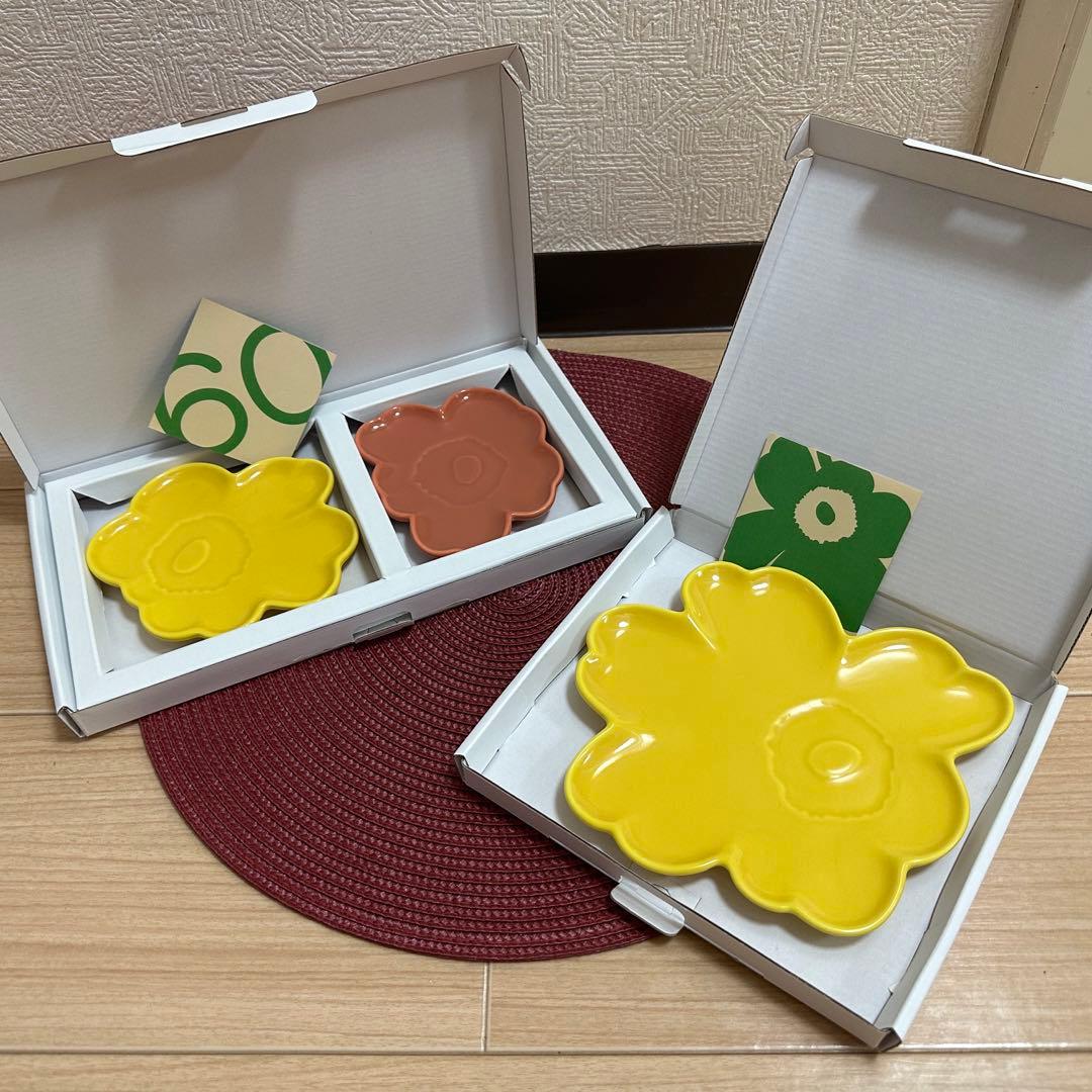 マリメッコ 60thプレート【イエロー】＋プレートセット【新品・未使用】