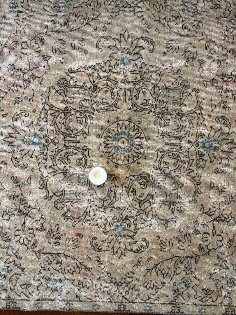 ヴィンテージラグ　トルコ　ボタニカルメダリオン　ベージュオーバーダイ　アナトリア