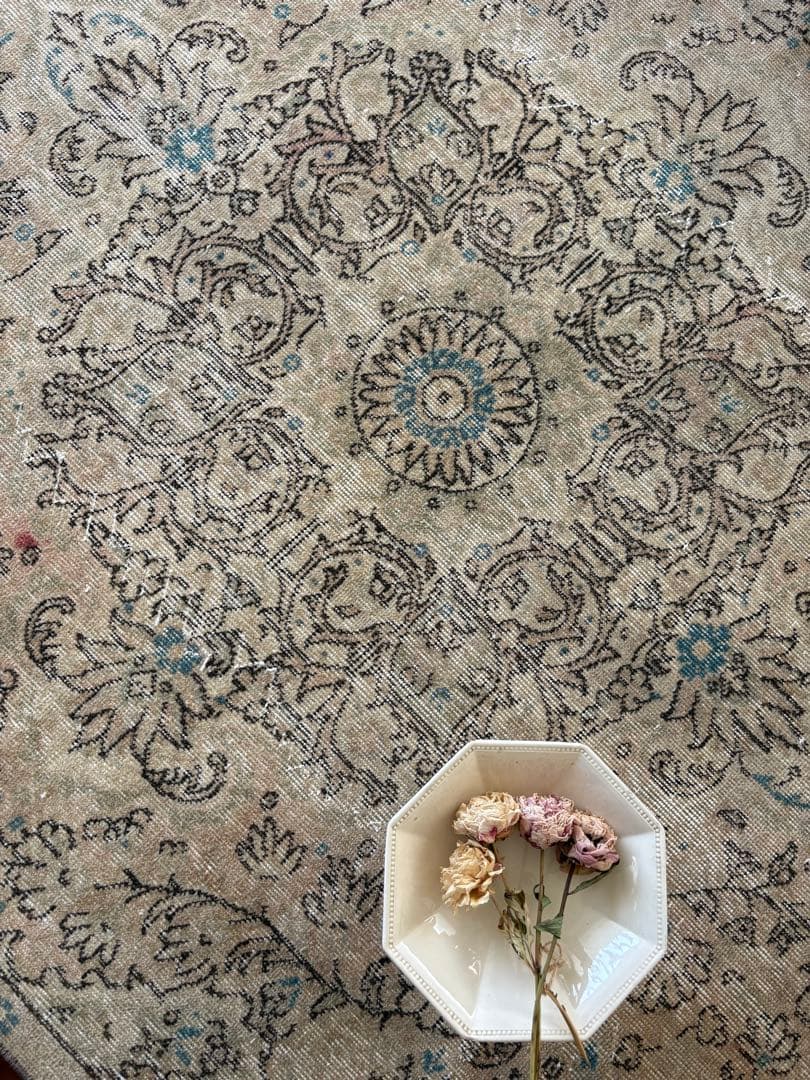 ヴィンテージラグ　トルコ　ボタニカルメダリオン　ベージュオーバーダイ　アナトリア