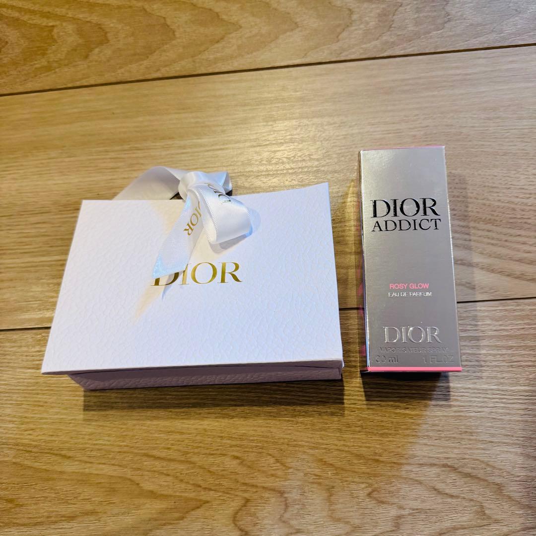 Diorアディクトロージーグロウオードゥパルファン30ml新品　ギフトバッグ付き