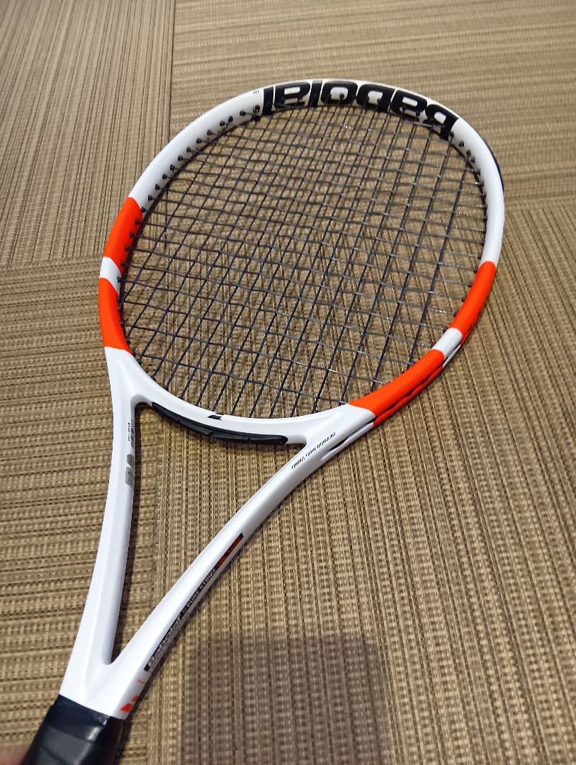 Babolat　ピュアストライク　PURE　STRIKE 100