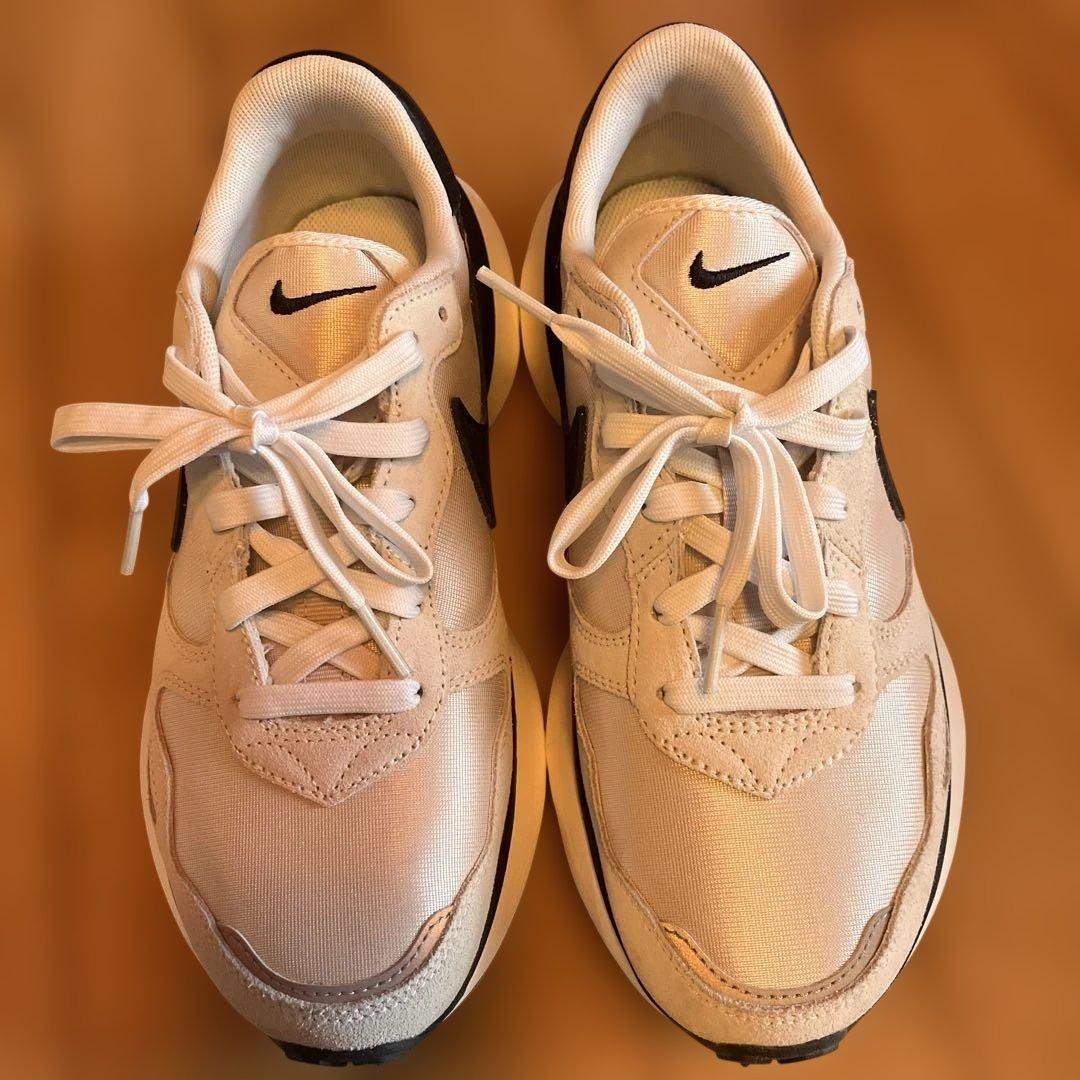 ナイキ ウィメンズ フェニックス ワッフル アイボリー　25cm 未使用　美品