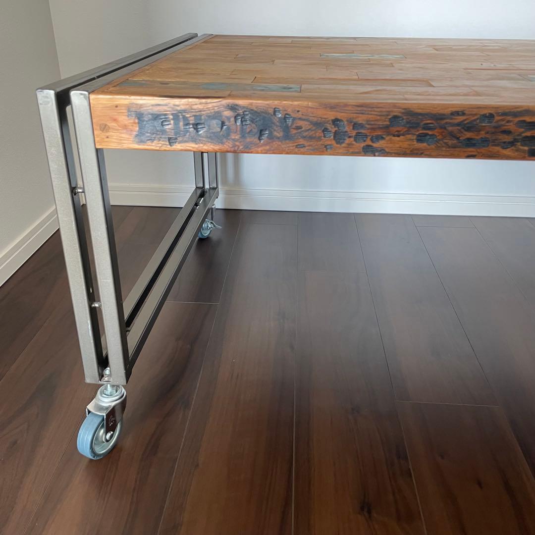 d-Bodhi（ディーボディ） ストッパー機能付きキャスター仕様センターテーブル