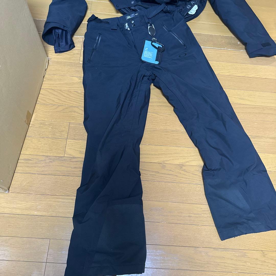 オークリーOAKLEY ゴアテックス　スノーウェア　Ｌ