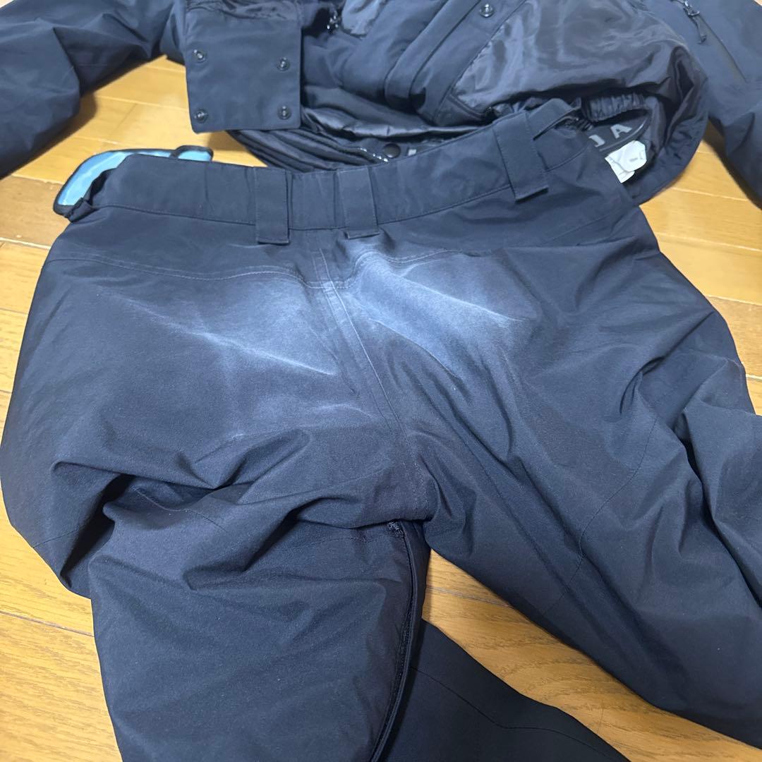 オークリーOAKLEY ゴアテックス　スノーウェア　Ｌ