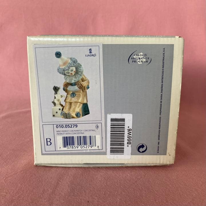 リヤドロ　30％OFF　ピエロ　「コンサーティーナを弾くピエロ」　#5279