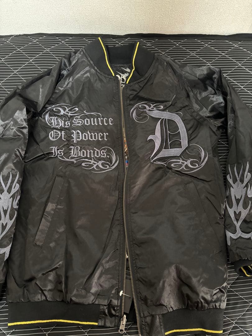 新品タグ付き　ワンピース スカジャン 黒/赤　エース