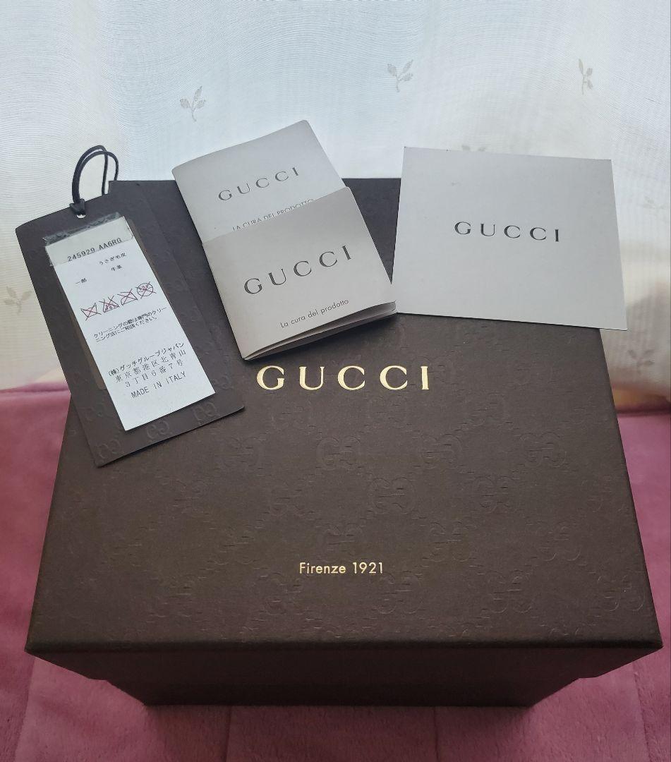 閲覧ありがとうございます！ GUCCI ブラックファーイヤーマフ