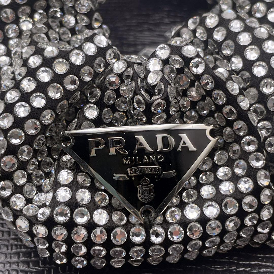 【未使用級】　PRADA　プラダ　シュシュ　ラインストーン　三角ロゴ　ヘアアクセ