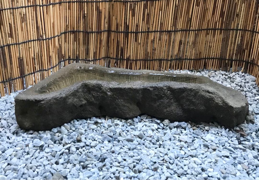 【天然石・石鉢・盆石・水鉢・コケ鉢】石付石岩松岩ヒバ寄せ植え鉢庭石オブジェ置物