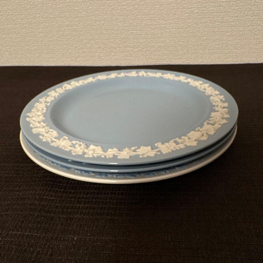 ウェッジウッド　エンボスド　クイーンズウェア　デザートプレート　20.5cm