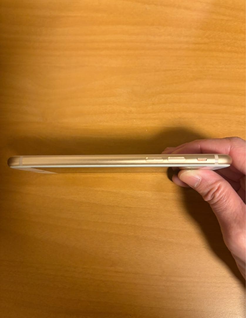 【本体のみ】iPhone8 64GB ゴールド