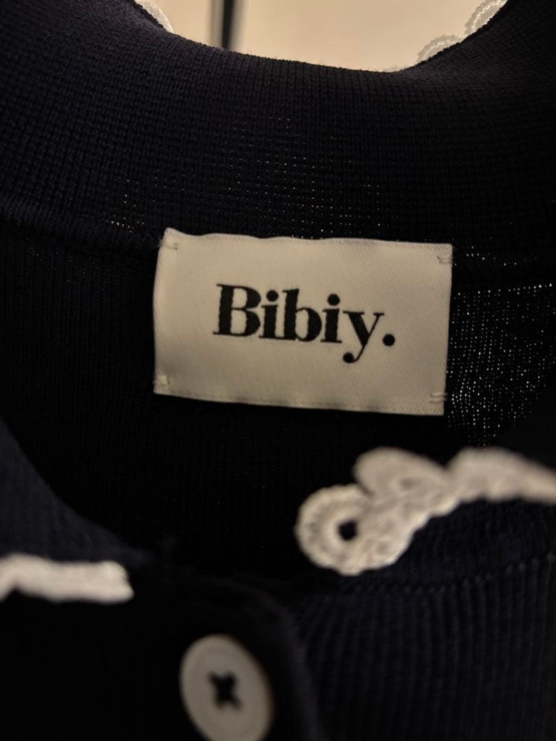 ⭐︎BIBIY. ネイビー　トップス