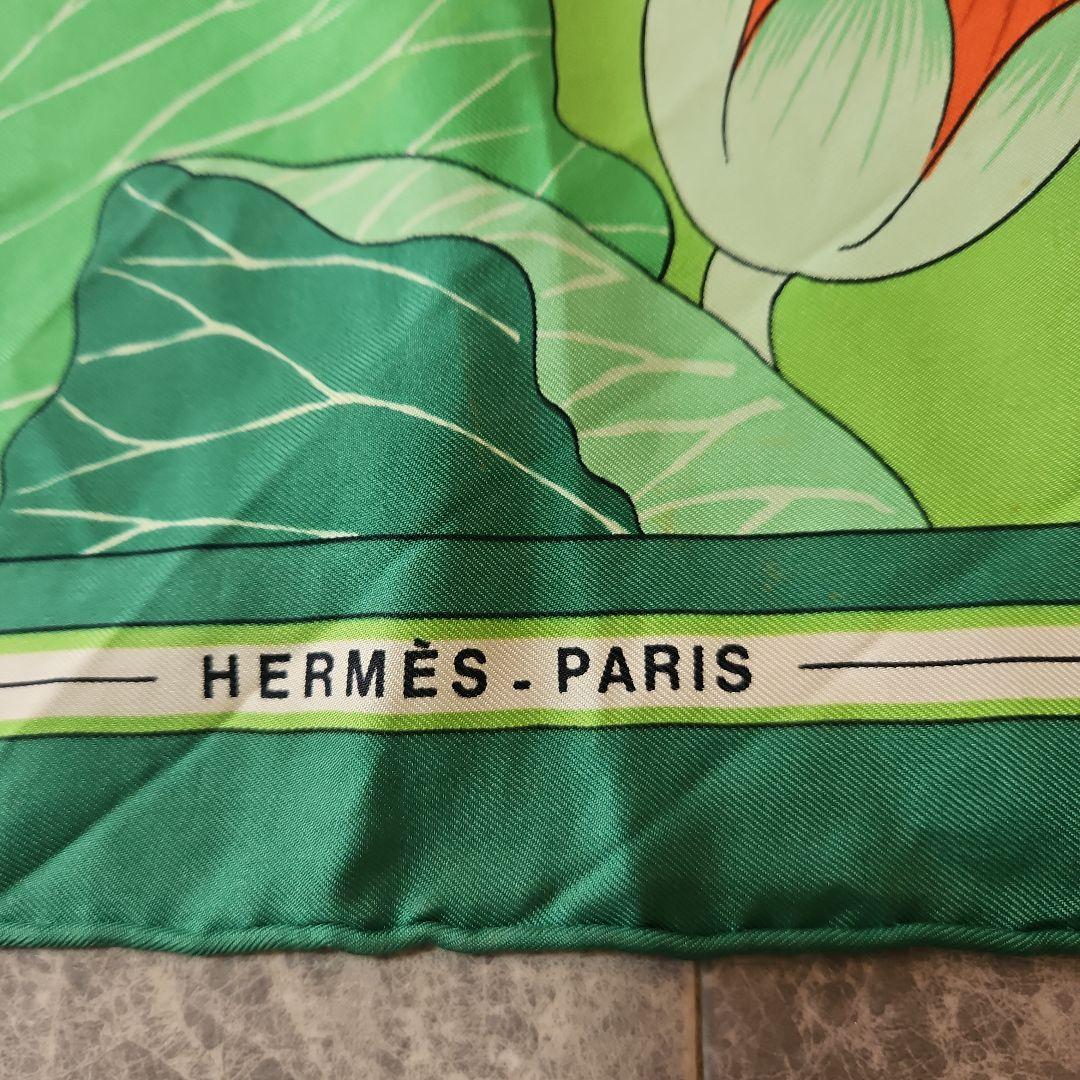 HERMÉS カレ90 FLEURS DE LOTUS スカーフ