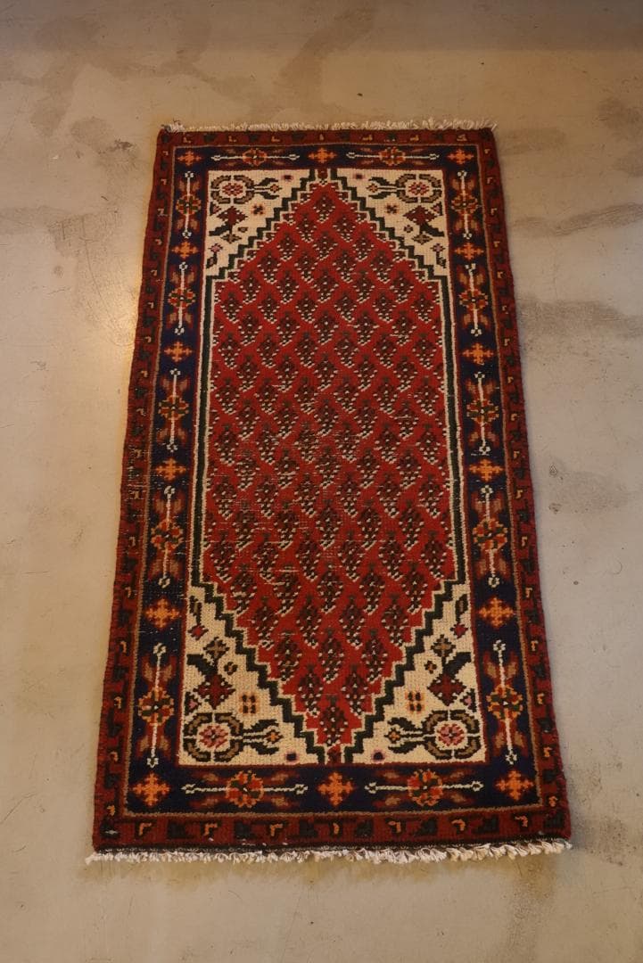 ✦vintage rugs✦　116cm58cm　インド産　ハンドメイドラグ