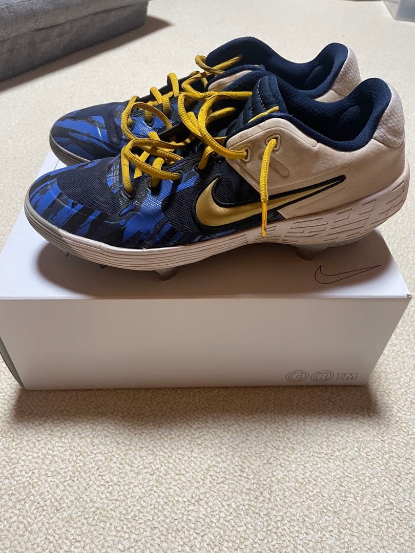 Nike 野球スパイク　NIKE BYYOU