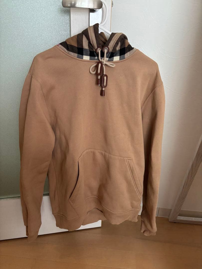 美品☆Burberry ベージュ パーカー Sサイズ
