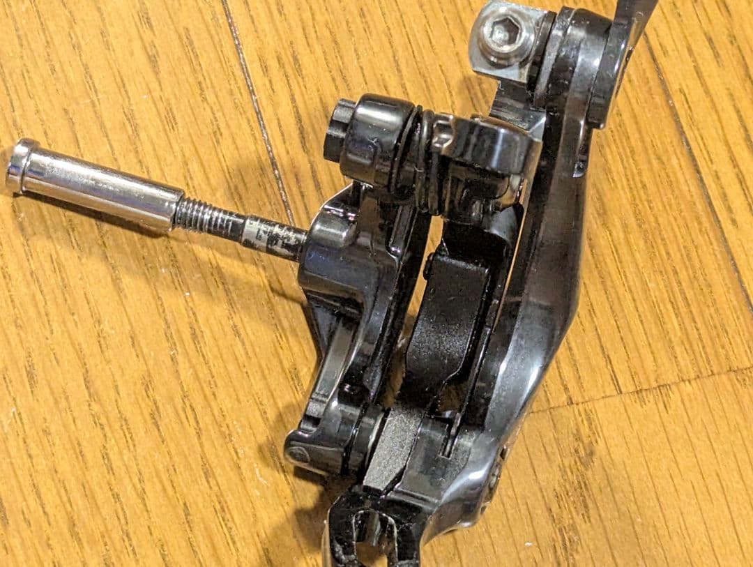 Dura-Ace 9100フロントブレーキ Swissstopシュー付