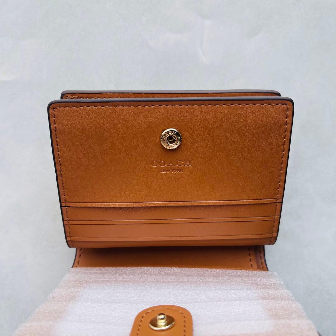 新品　コーチ　ミニ財布　財布　レディース　二つ折り