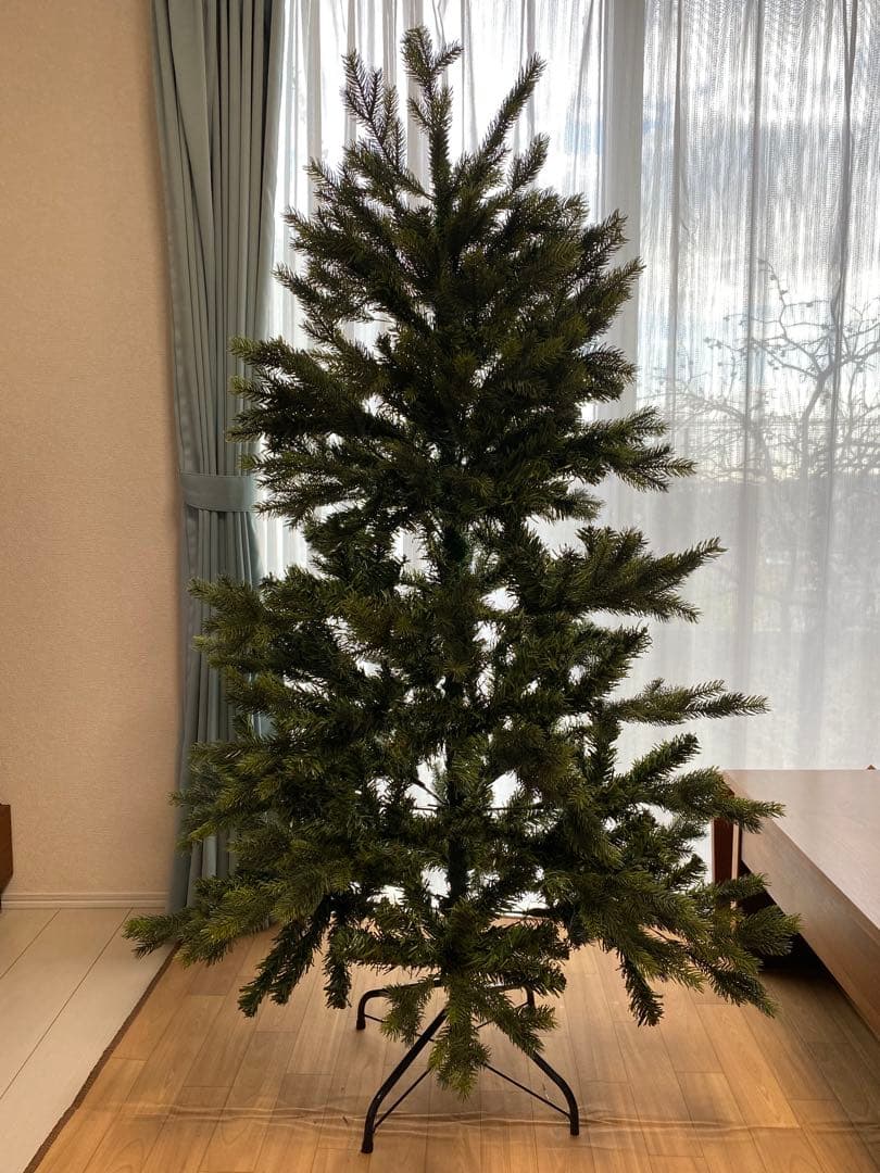 青と銀のクリスマスツリー 本物のモミの木に近い質感　沢山の装飾にサンタ帽付き