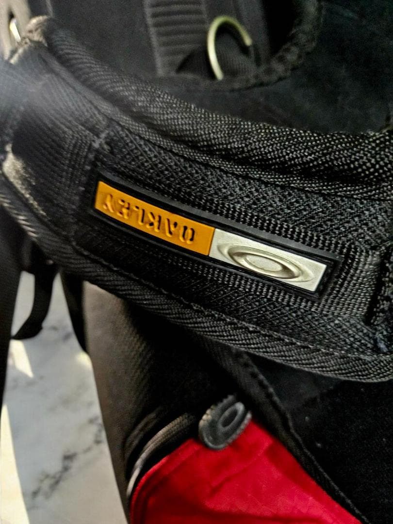 BOU送料無料/超美品　Oakley スタンドキャディバッグ 黒/赤