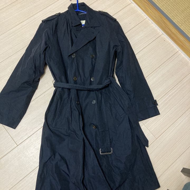 サメオ 新品ユナイテッドアローズ黒トレンチコートＬ