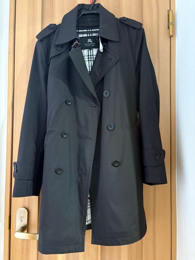パ*！様 バーバリー　ブラック トレンチコート　M