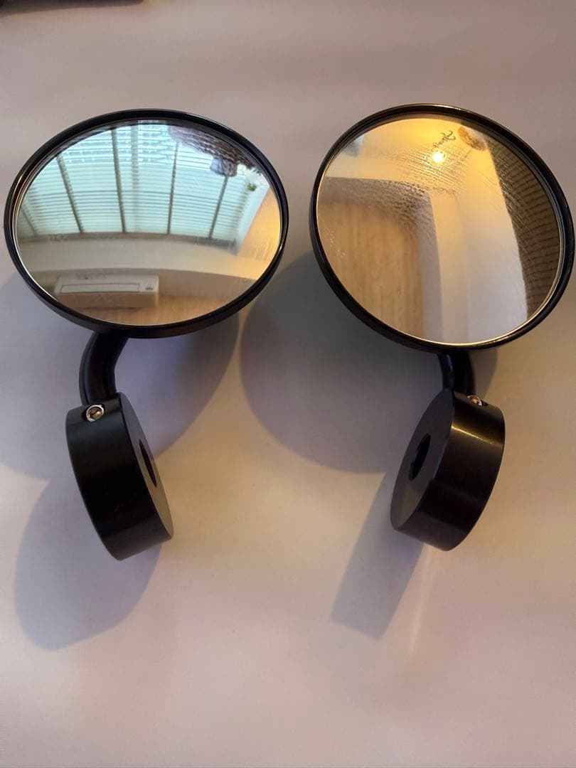 ユニットガレージ製  R nineT用のバーエンドミラー