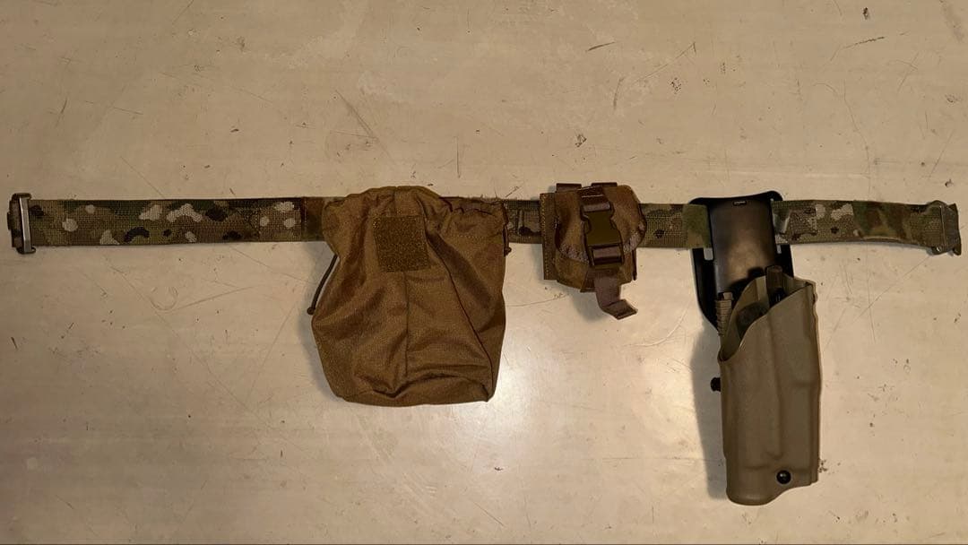 Firstspear AGB、サファリランドホルスターセット