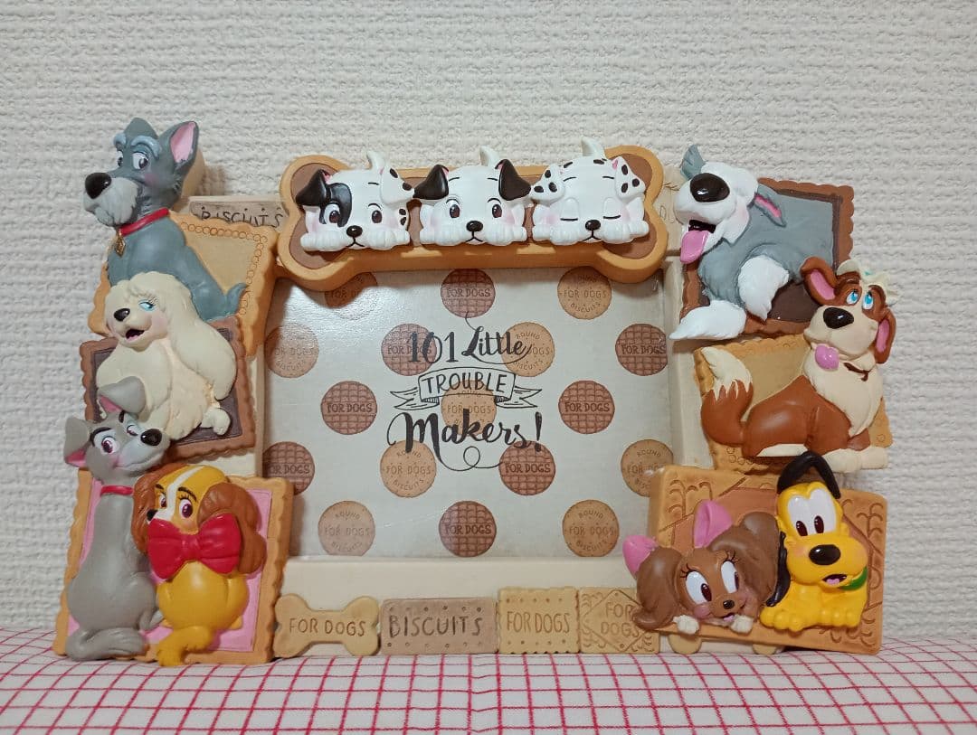 ディズニーストア　犬　いぬ　写真立て　フォトフレーム