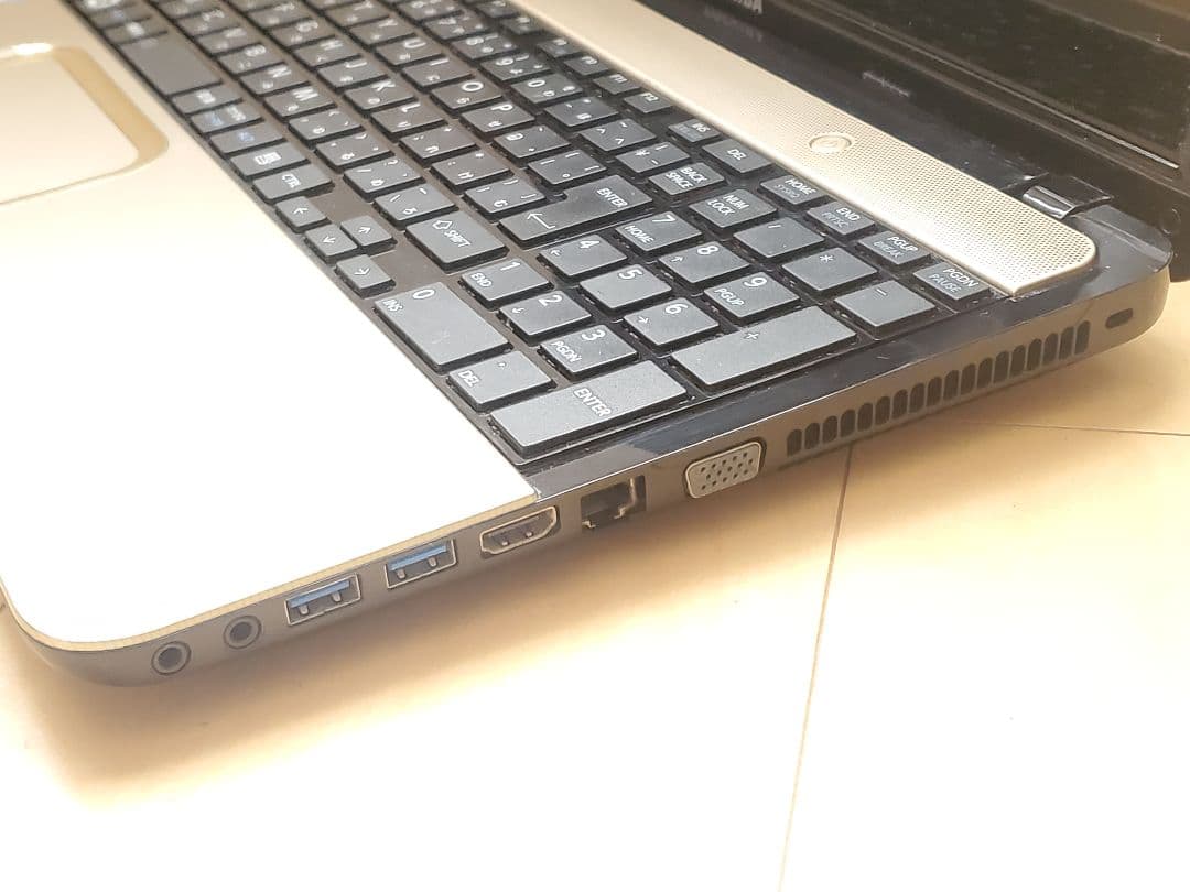 超高速東芝/Corei7/SSD512GB/メモリー16GB/オフィス2021