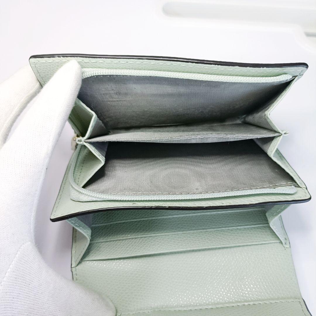 未使用品　フルラ カメリア コンパクト二つ折り財布　レザー　ターコイズ色