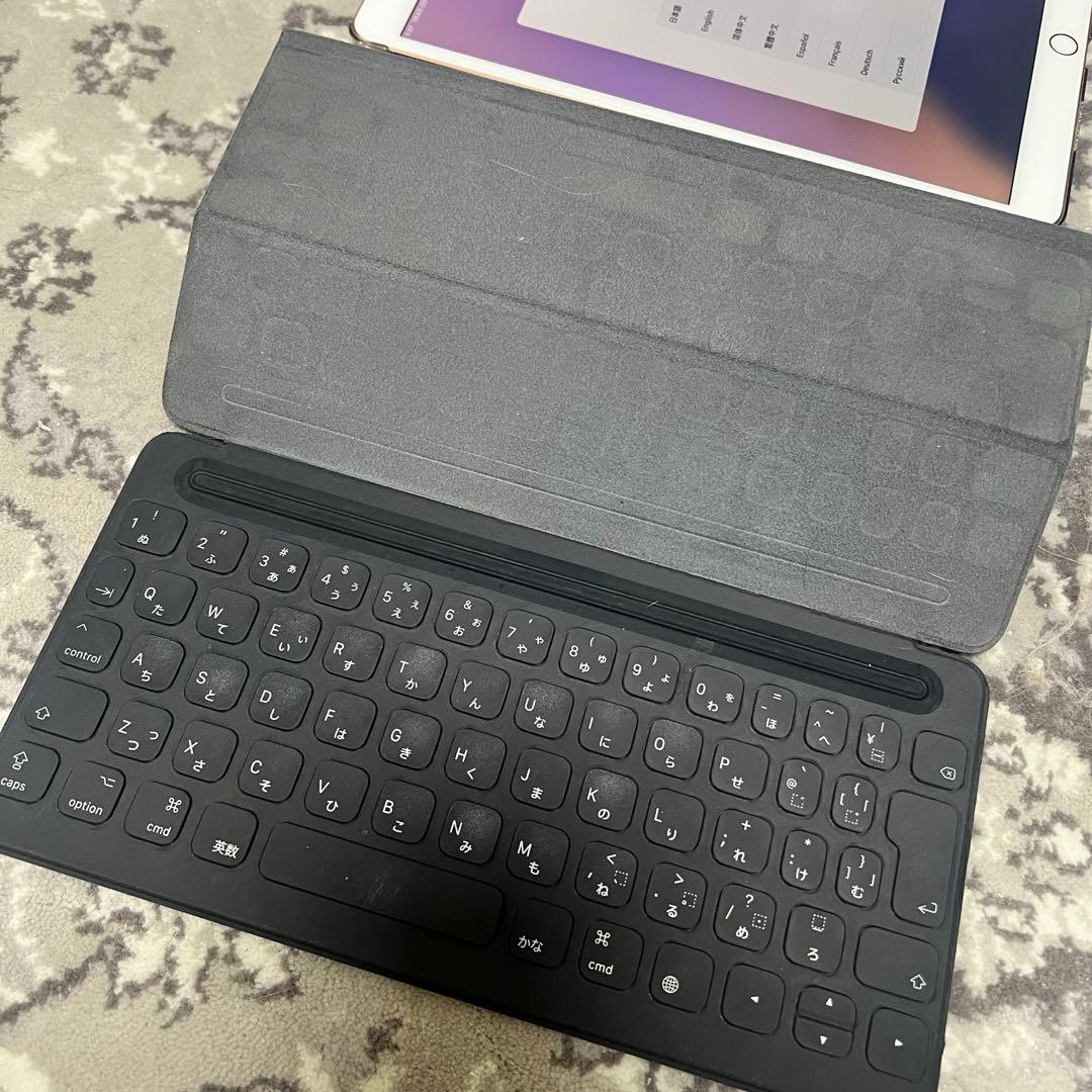iPad air 第3世代 wifi Apple 純正 キーボードケース付き