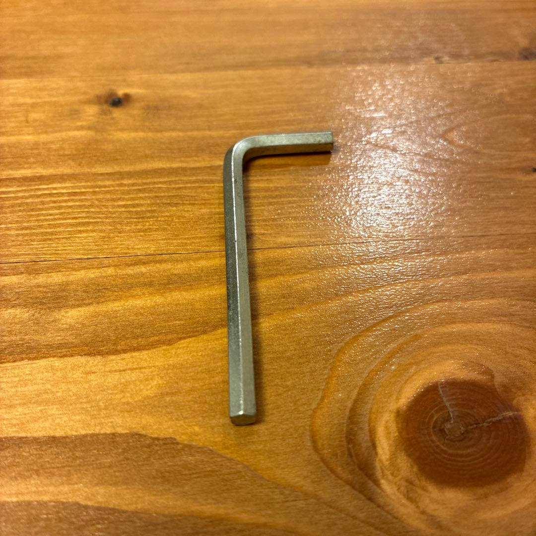 ロウヤ　木製ブラウンダイニングテーブル