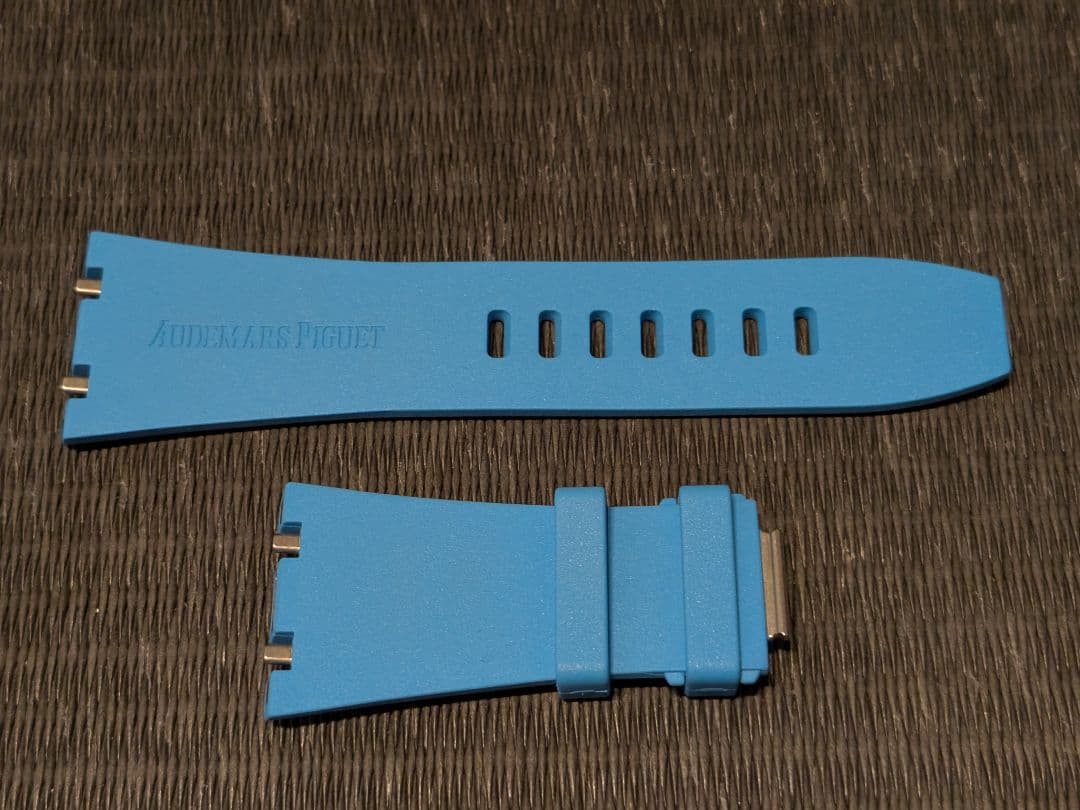 未使用！オーデマ ピゲ ロイヤルオーク オフショア ラバー　43mm用　純正品