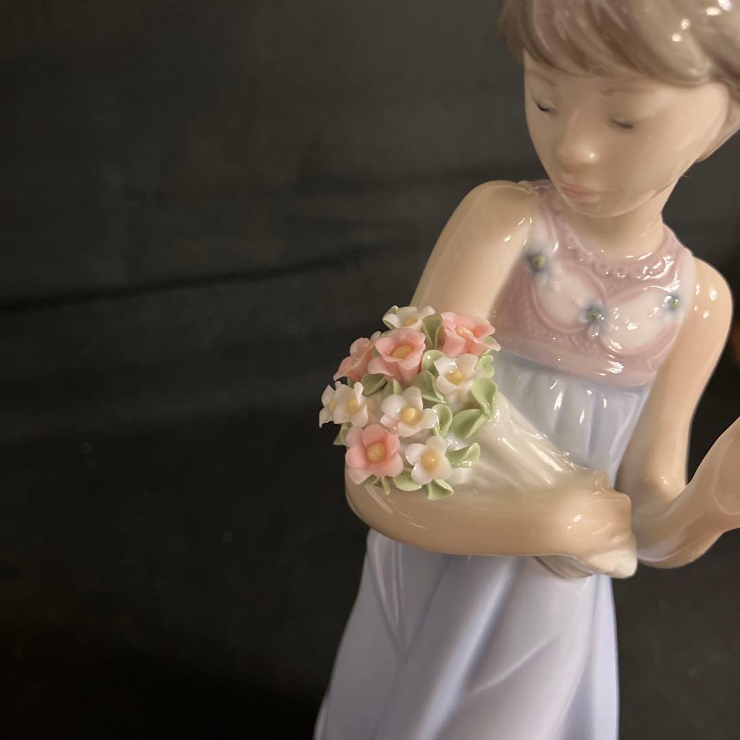 リアドロ　置物　5604 「春の訪れ」