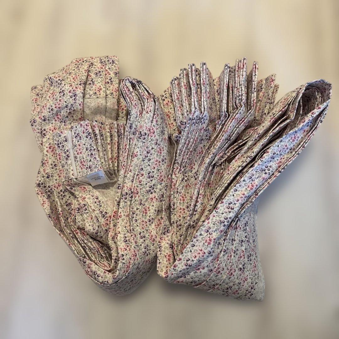 新品未使用　ローラアシュレイ　タルーラ　二つ山　オーダーカーテン　ピンク　②