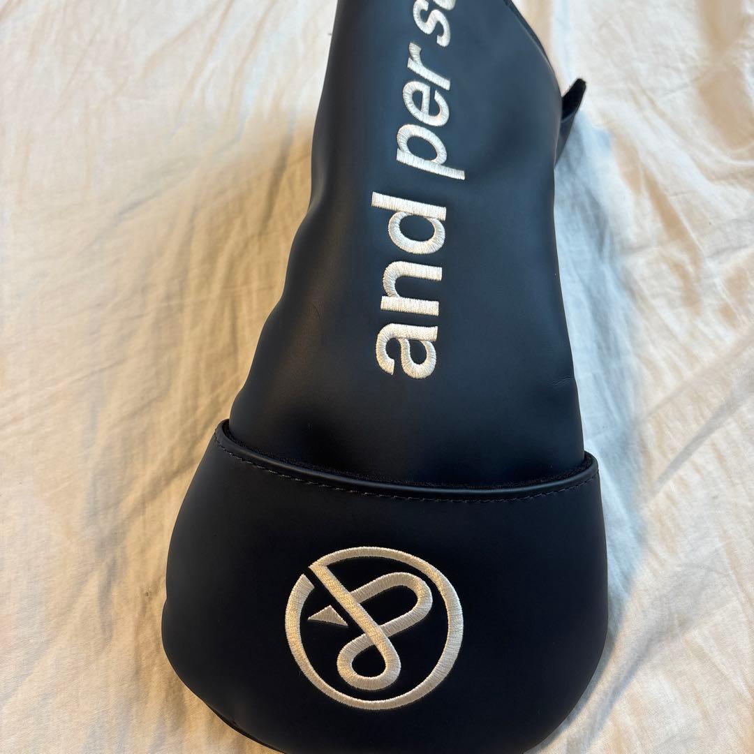 and per se キャディバッグ ホワイト・ネイビー