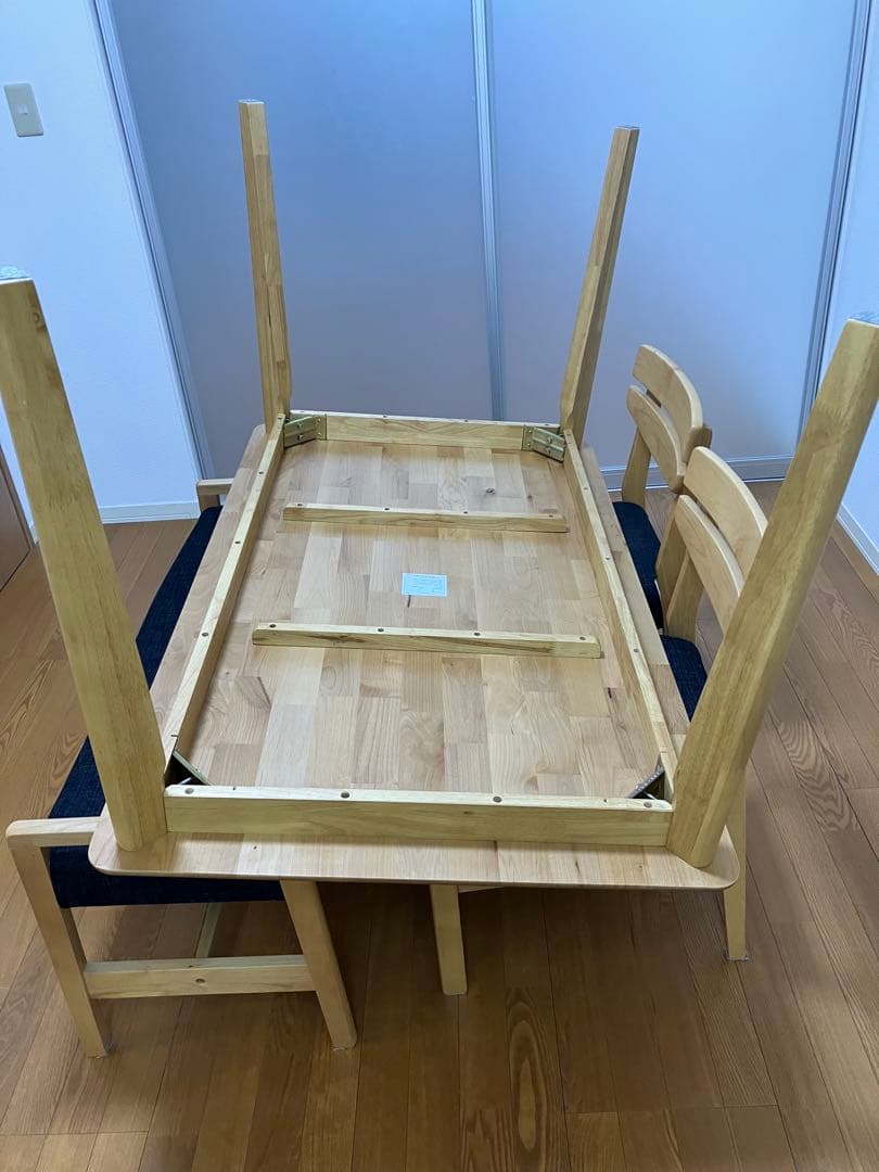 期間限定値下げ　食卓テーブル 天然木　1300 × 800 × 700